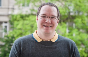 Mestertanár Aranyérmet kapott Hoffman István