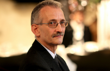Kisfaludi András 65