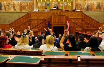 Parlamenti gyakorlati lehetőség nappali tagozatos hallgatók részére