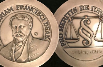 Deák Ferenc-díjat kapott Lévay Miklós